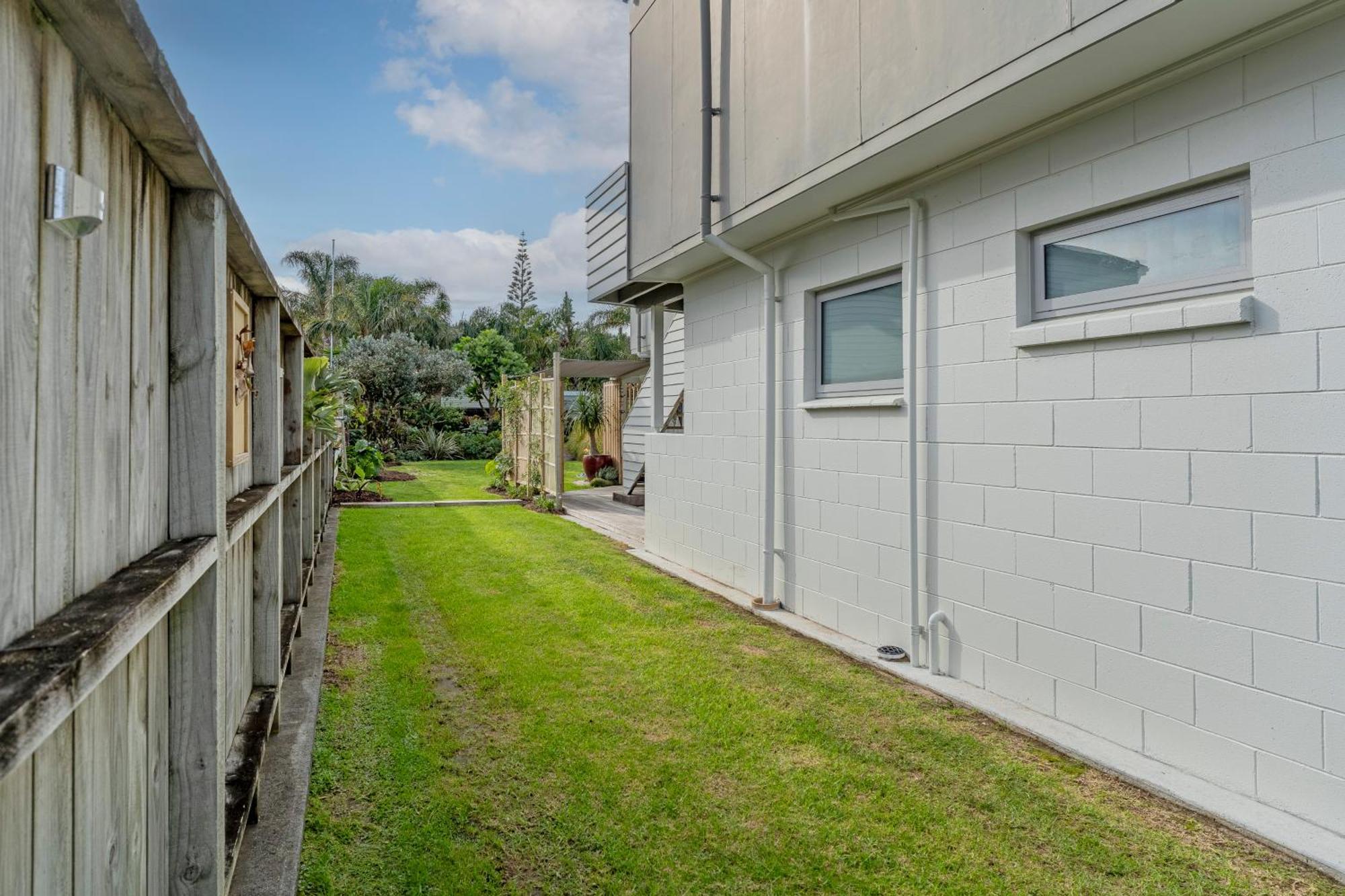 Coast Awhile - Whangamata Holiday Home 외부 사진