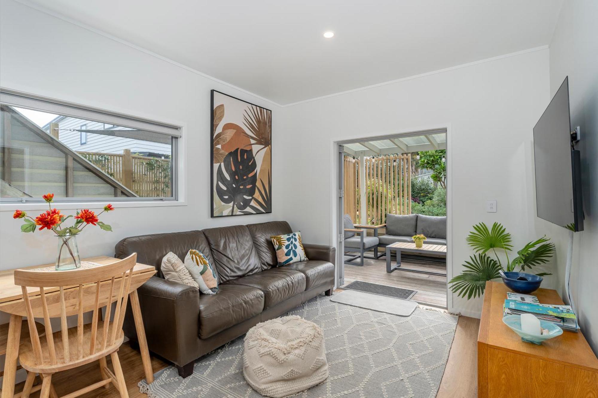 Coast Awhile - Whangamata Holiday Home 외부 사진