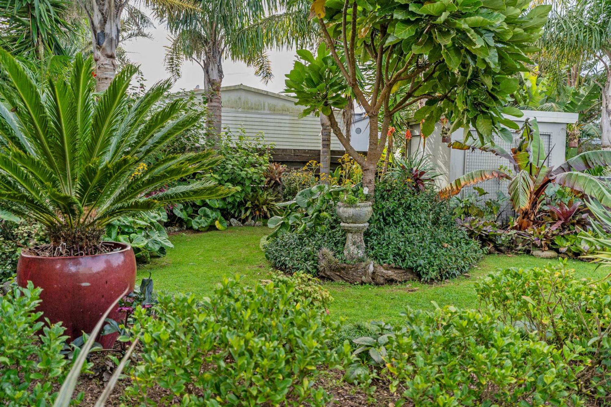 Coast Awhile - Whangamata Holiday Home 외부 사진