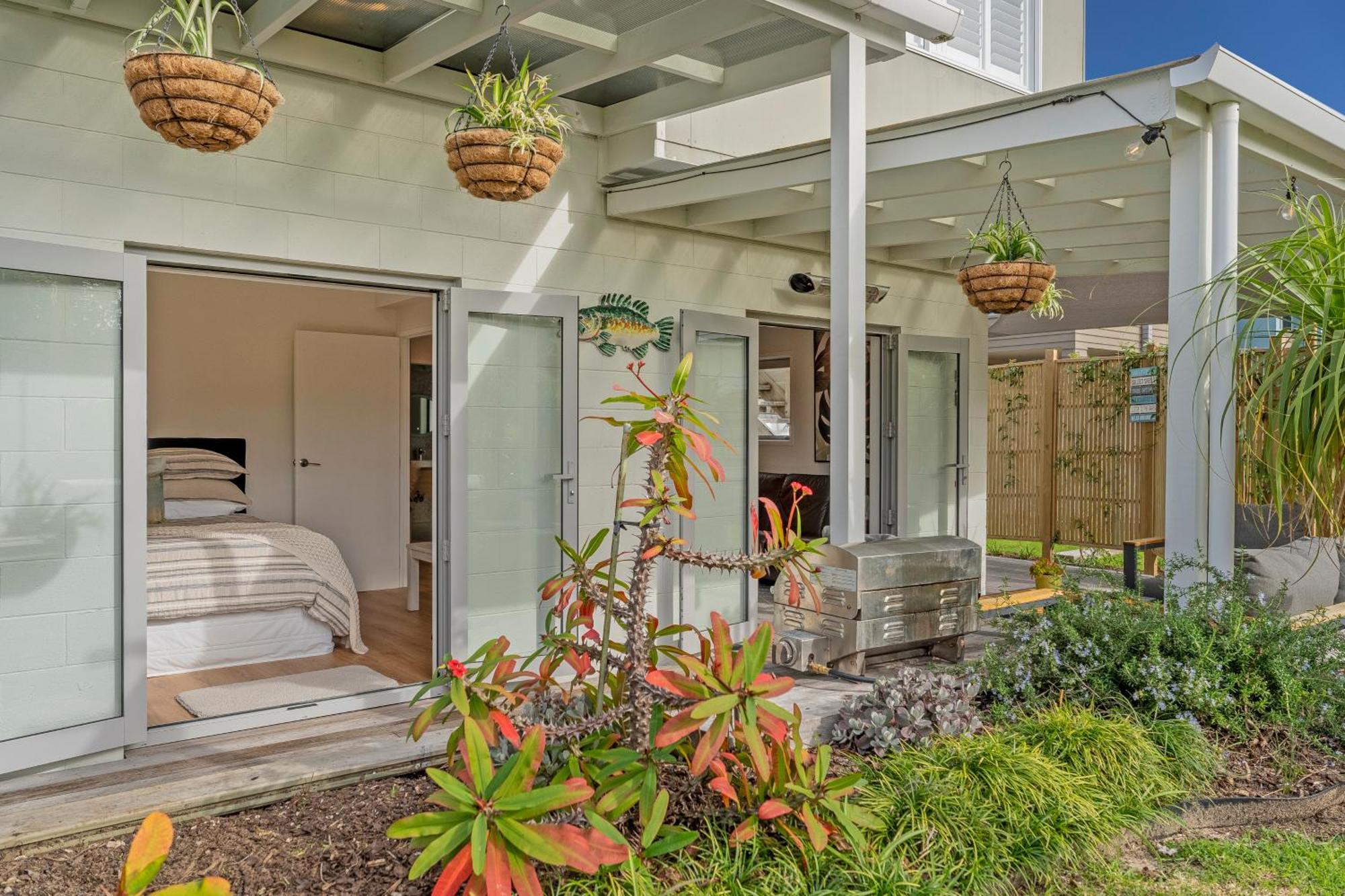 Coast Awhile - Whangamata Holiday Home 외부 사진